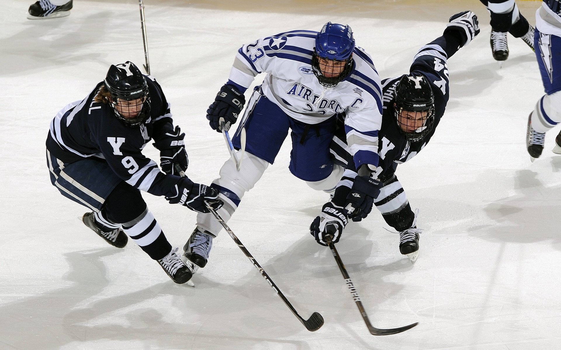 FaZe选手客串LCS解说引热议，fazeclan战队是哪国的