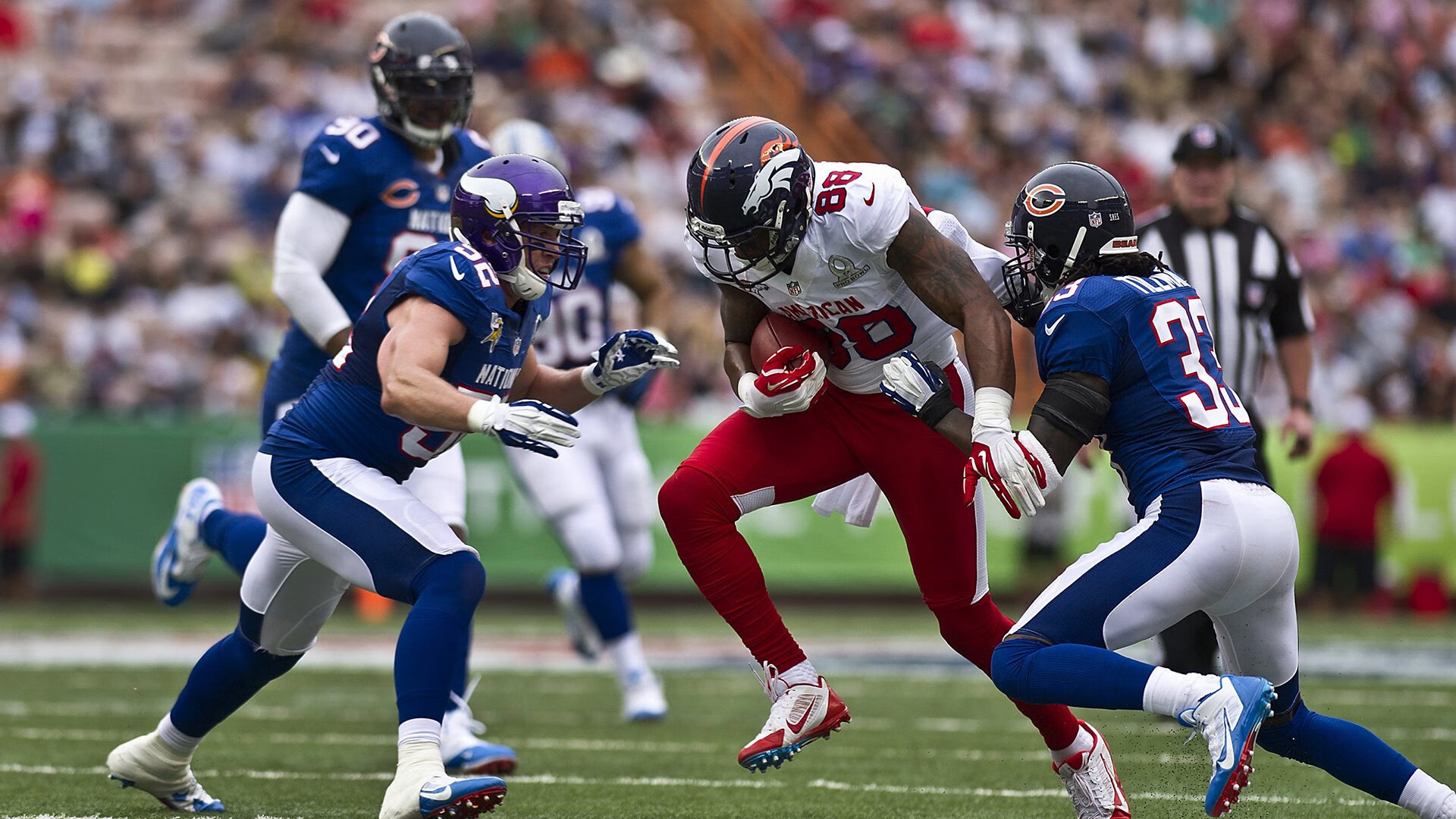 绝地求生 赛事组织日趋专业化，绝地求生职业比赛现场